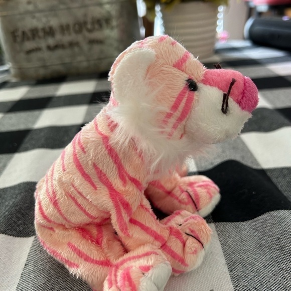 TY beanie baby, mistake or in 2007 pink tiger - Picture 6 of 15